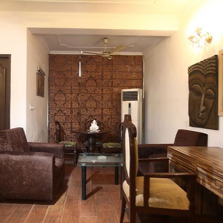 Oyo 358 Sarojini Nagar Hotell New Delhi Eksteriør bilde